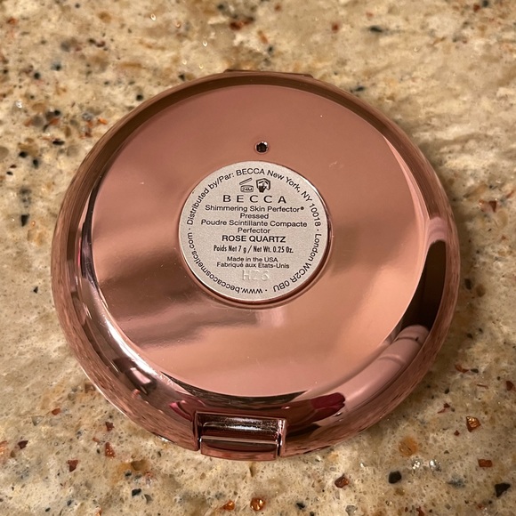 Becca shimmering skin perfector pressed - Picture 2 of 3